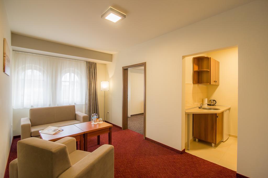 Zajazd Biskupi Racibórz Kamer foto