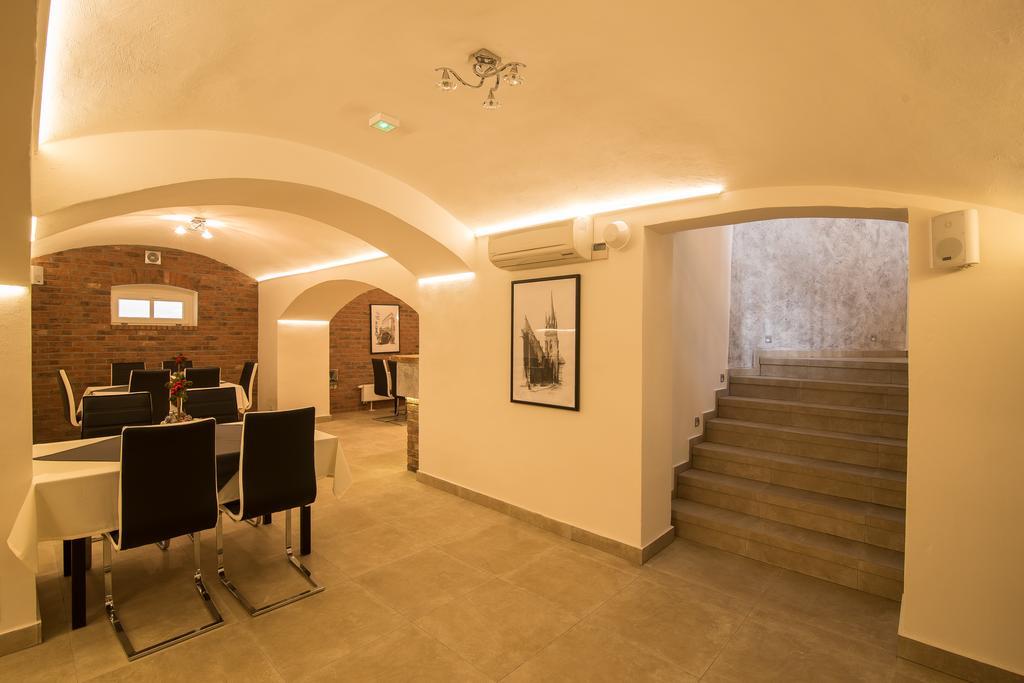Zajazd Biskupi Racibórz Buitenkant foto